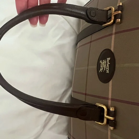 Burberrys Boston bag with Gold Accents - Picture 8 of 16